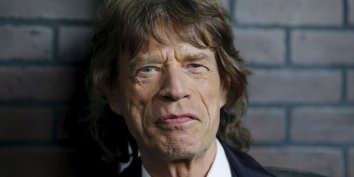 Фронтмен The Rolling Stones сыграет арт-дилера Джозефа Кэссиди, который вынуждает молодую пару украсть картину у художника-затворника Джерома Дэбни (Дональд Сазерленд).