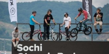 Сегодня в Сочи в Олимпийском парке можно увидеть экстремальные соревнования по BMX