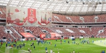 Самая низкая стоимость билетов на ЧМ-2018 по футболу — в категории 4. Они будут доступны только для резидентов России, и приобрести их можно за рубли.