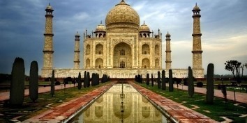 Власти Индии разрешили выдавать российским туристам визы сроком на пять лет.
